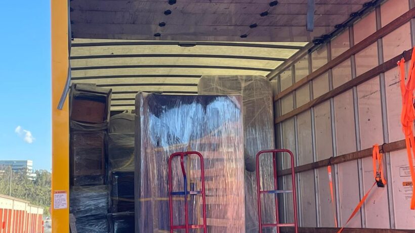 Treadmill moving and packing