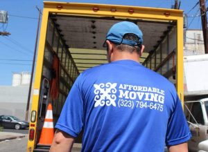 Our Los Angeles apartment-to-apartment moving specialists help you move everywhere.